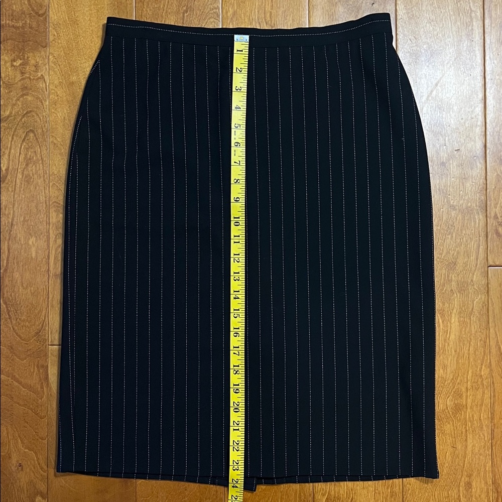 Club Monaco Pinstripe Pencil Skirt 10 Black Capsule Career Minimalist Work - Picture 6 of 8